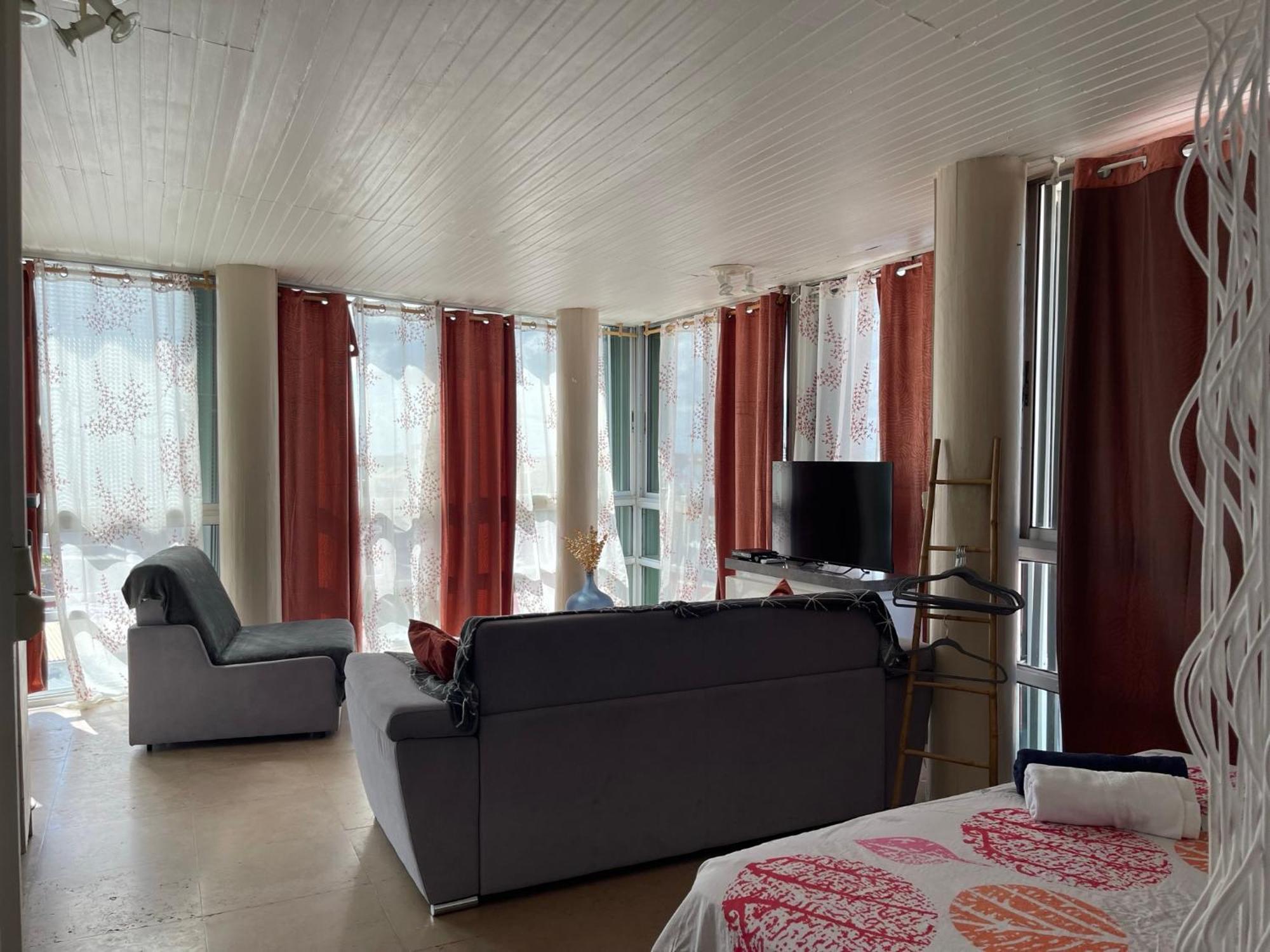 Penthouse Seaside 10 Min Port, Croisiere Et Aeroport Apartamento Pointe-à-Pitre Exterior foto